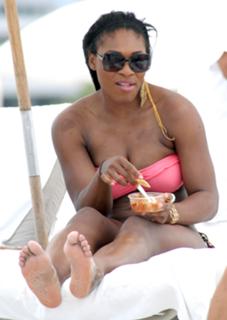 Serena Williams feet photo thumbnail