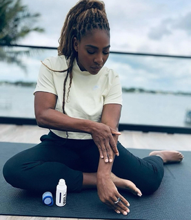 Serena Williams feet photo thumbnail