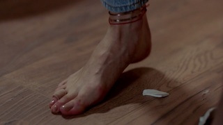 Serenay Sarikaya feet photo thumbnail