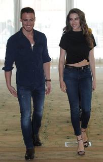 Serenay Sarikaya feet photo thumbnail