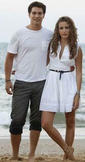 Serenay Sarikaya feet photo thumbnail