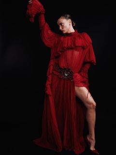 Serenay Sarikaya feet photo 18