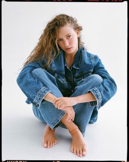 Serenay Sarikaya feet photo 19