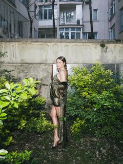 Serenay Sarikaya feet photo 12