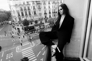 Serenay Sarikaya feet photo 3