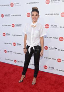 Serinda Swan feet photo thumbnail
