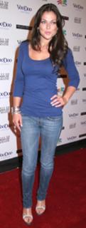 Serinda Swan feet photo thumbnail