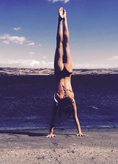 Serinda Swan feet photo thumbnail