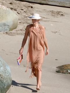 Serinda Swan feet photo thumbnail