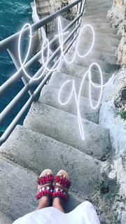 Serinda Swan feet photo thumbnail