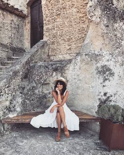 Serinda Swan feet photo thumbnail