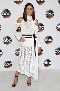 Serinda Swan feet photo thumbnail