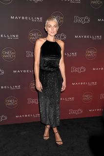 Serinda Swan feet photo thumbnail