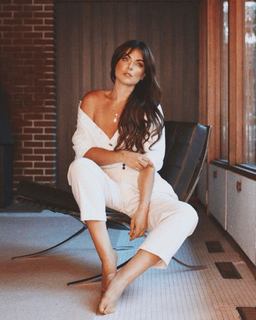 Serinda Swan feet photo thumbnail