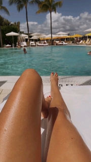 Serinda Swan feet photo thumbnail