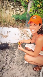 Serinda Swan feet photo thumbnail