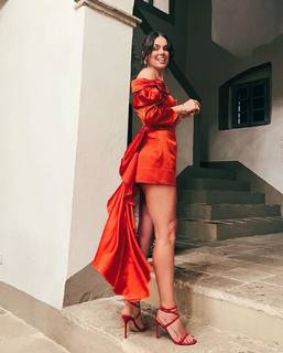 Serinda Swan feet photo thumbnail
