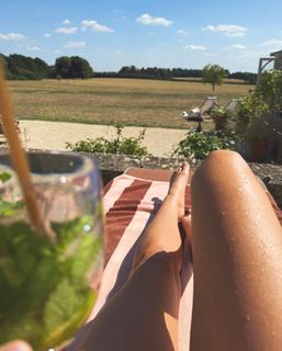 Serinda Swan feet photo thumbnail