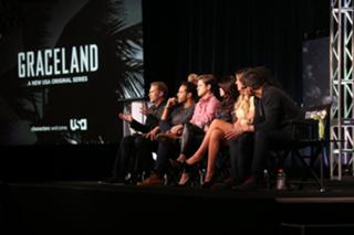 Serinda Swan feet photo thumbnail