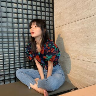 Seul-gi Kang feet photo thumbnail