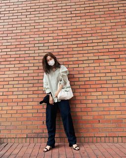 Seul-gi Kang feet photo thumbnail