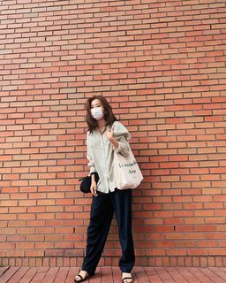 Seul-gi Kang feet photo thumbnail