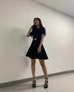 Seul-gi Kang feet photo thumbnail