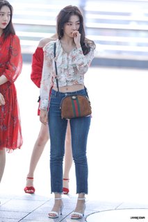 Seul-gi Kang feet photo thumbnail