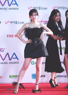 Seul-gi Kang feet photo thumbnail