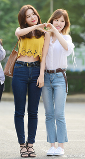 Seul-gi Kang feet photo thumbnail