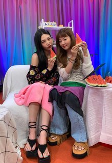 Seul-gi Kang feet photo thumbnail