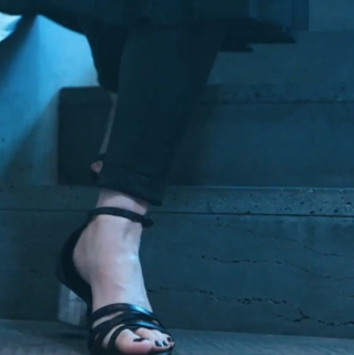 Seul-gi Kang feet photo thumbnail