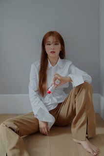 Seul-gi Kang feet photo thumbnail