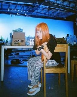 Seul-gi Kang feet photo thumbnail