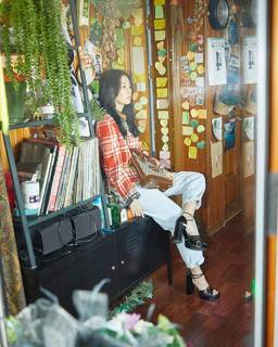 Seul-gi Kang feet photo thumbnail