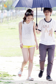 Seul-gi Kang feet photo thumbnail