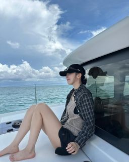 Seul-gi Kang feet photo thumbnail