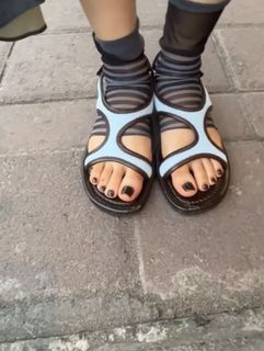 Seul-gi Kang feet photo thumbnail