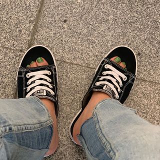 Seul-gi Kang feet photo 14
