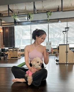 Seung-Yeon Han feet photo 2