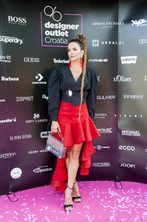 Severina Kojic feet photo thumbnail