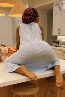 Sexyy Red feet photo thumbnail
