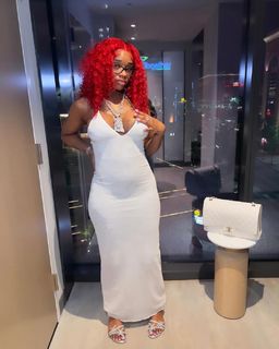 Sexyy Red feet photo thumbnail