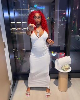 Sexyy Red feet photo thumbnail