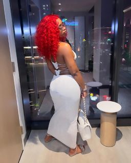 Sexyy Red feet photo thumbnail