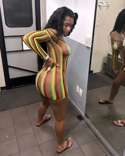 Sexyy Red feet photo thumbnail