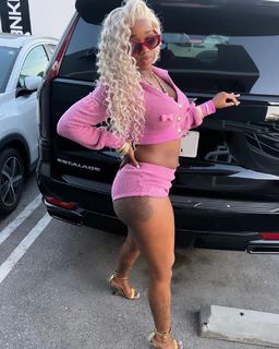 Sexyy Red feet photo thumbnail