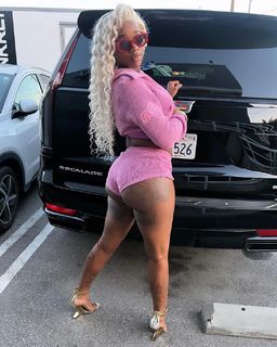 Sexyy Red feet photo thumbnail