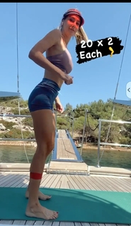 Seyma Subasi feet photo thumbnail