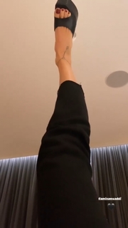 Seyma Subasi feet photo thumbnail